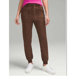 Lululemon Stretch High-Rise Jogger Brown Full Length Size 6 28” Inseam Java